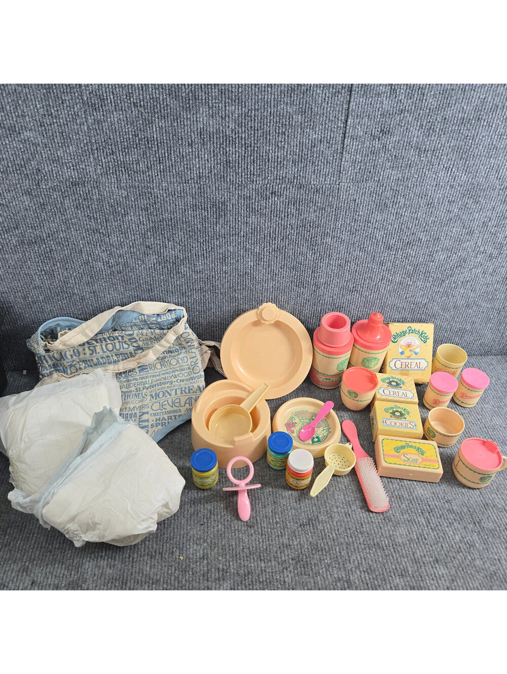 Vintage Cabbage Patch Kids Accessories Food Dishes Potty Diapers 30 Pieces